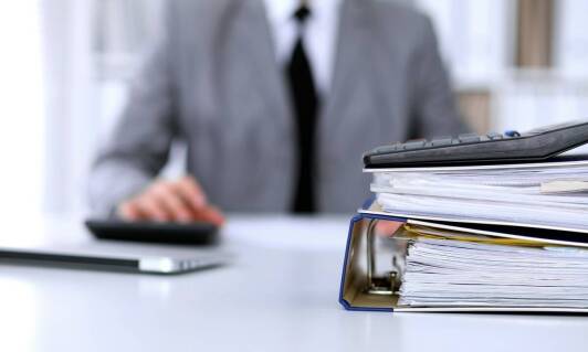 Księgowy Rawicz: jak efektywnie zarządzać dokumentacją kadrową?