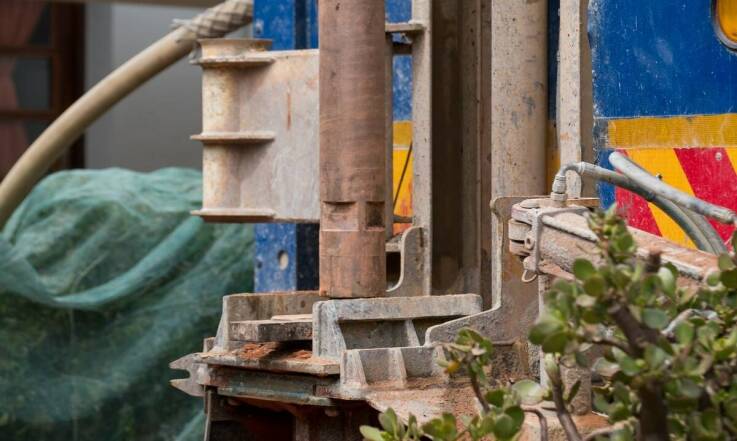 Jakie są najlepsze praktyki w zakresie utrzymania i serwisowania studni wierconych?