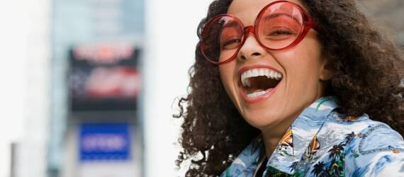 Wybór niszowych oprawek okularowych: jak podkreślić swój styl?