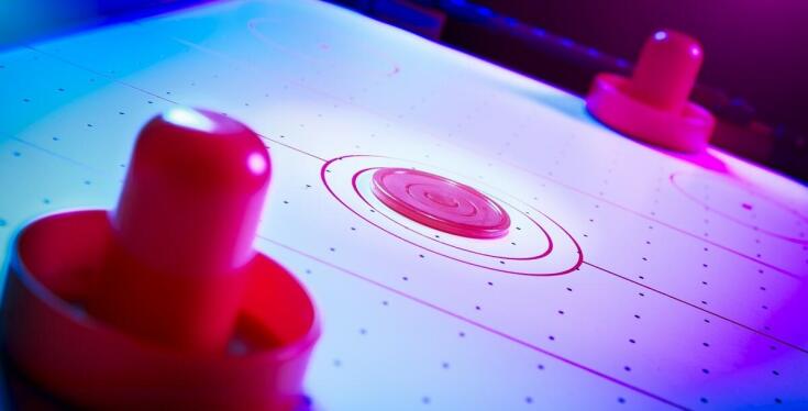 Jakie właściwości powinny mieć nowoczesne bandy lodowiskowe?