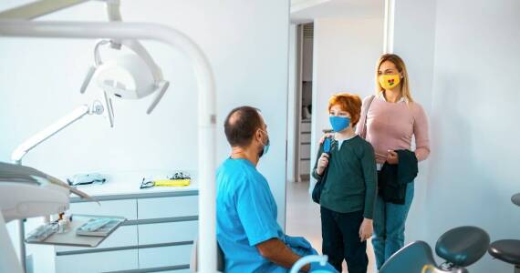 Endodoncja u najmłodszych – kiedy jest niezbędna?