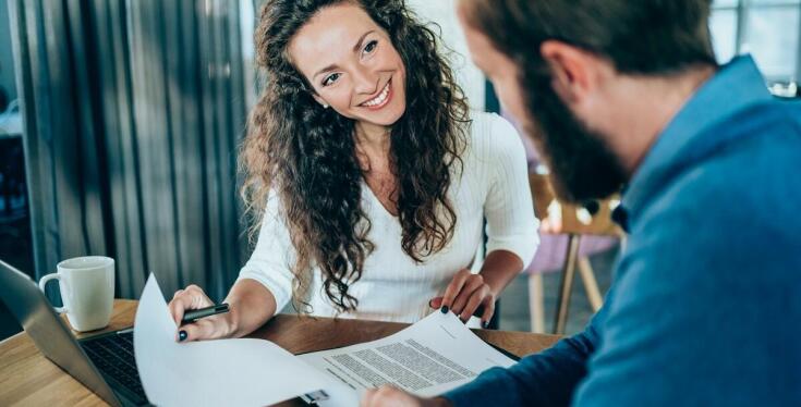 Jakie są korzyści z umowy małżeńskiej dla małżonków?