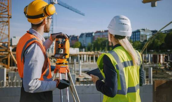 Jak technologia laserowa ułatwia pomiar geometrii fundamentów urządzeń morskich?