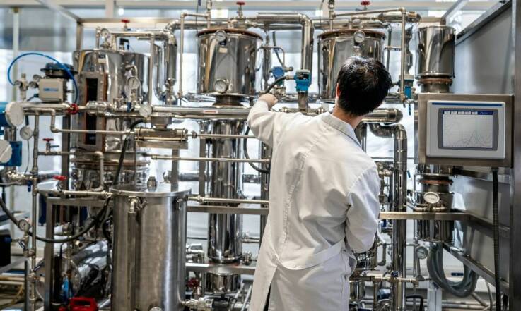 Jakie innowacyjne rozwiązania oferuje producent perfumetek w tworzeniu zapachów?