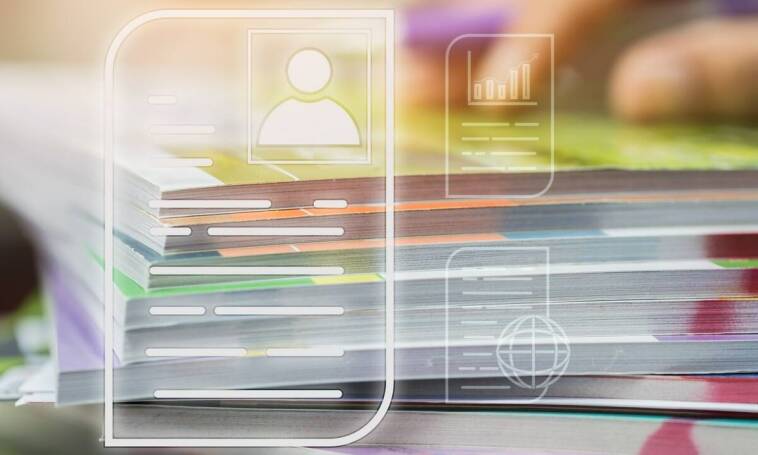 Jak aplikacja wspiera naukę nazw znaków poprzez interaktywne testy?