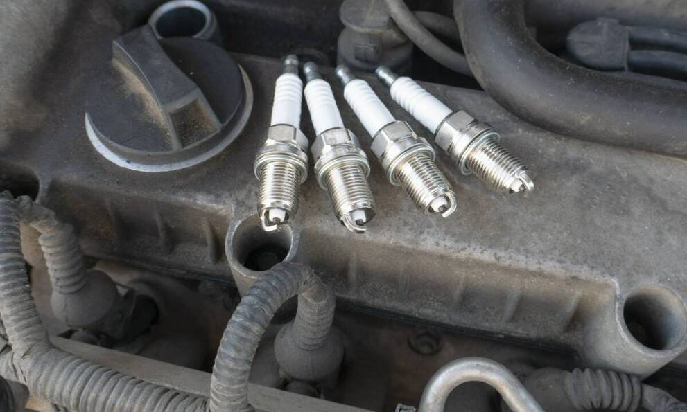 Świece zapłonowe – kiedy wymieniać i jakie wybrać?
