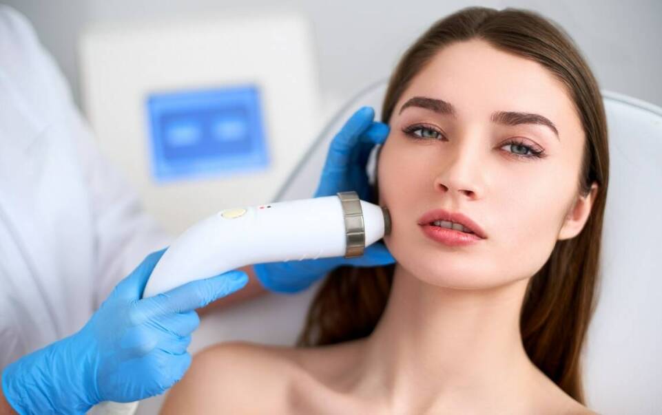 Żelazko na twarz – nowoczesne rozwiązanie dla skóry z przebarwieniami