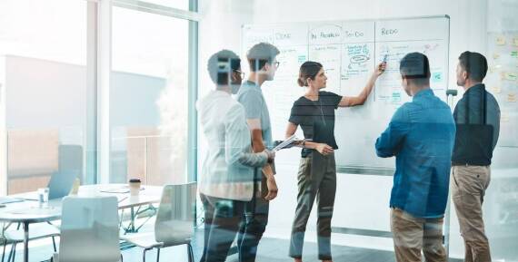 Rola inżynierów w tworzeniu innowacyjnych rozwiązań dla wycieraczek samochodowych