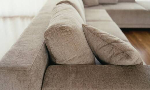 Ergonomia i komfort w sofach tapicerowanych z funkcją spania