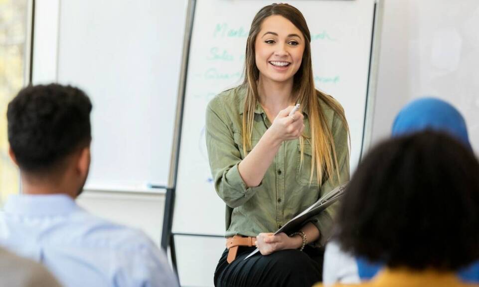 Jak rozwijać odporność emocjonalną poprzez udział w szkoleniach interpersonalnych?