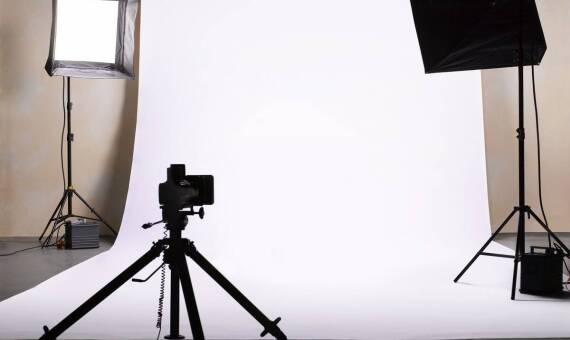 Studio fotograficzne – klucz do niepowtarzalnych zdjęć rodzinnych