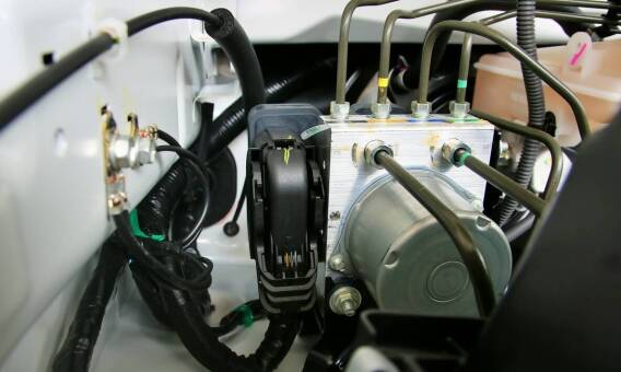 Skrzynki sterownicze a ich wpływ na bezpieczeństwo i niezawodność pojazdów