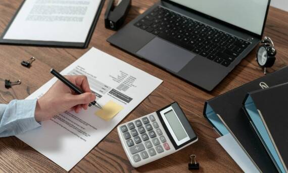 Współpraca z biurem rachunkowym a oszczędność czasu i kosztów