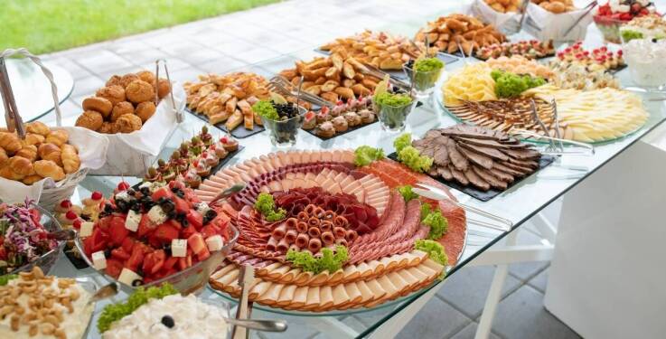 Rola cateringu w organizacji udanego rautu w Kielcach