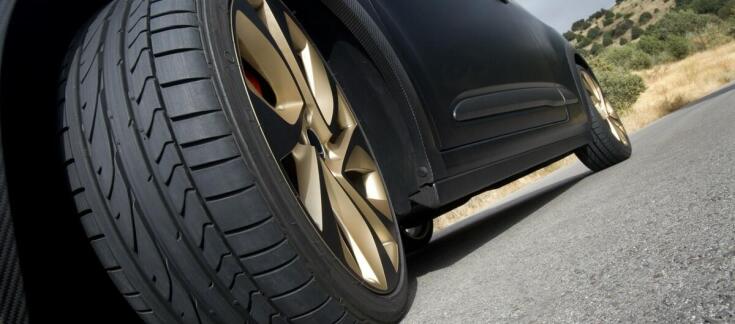 Opony letnie a oszczędność paliwa: jak wpływają na ekonomię jazdy?