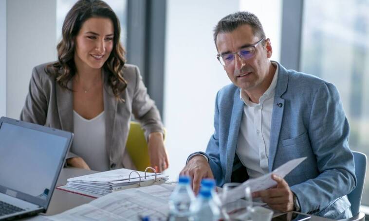 Jakie wyzwania stoją przed obsługą kadrowo-księgową w dynamicznie zmieniającym się otoczeniu prawnym?