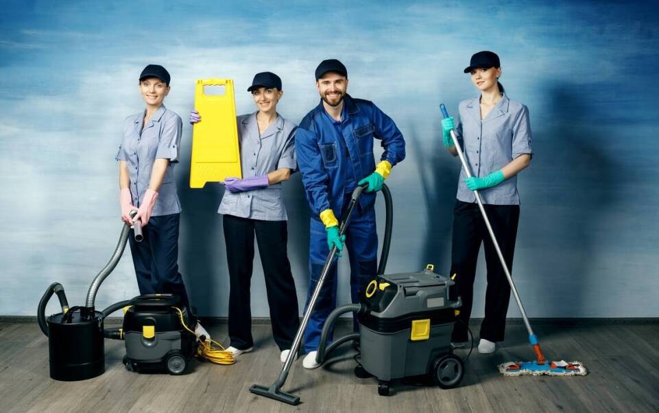 Jakie są główne zalety korzystania z profesjonalnych usług czyszczenia?