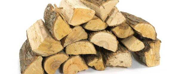 Zastosowanie drewna kominkowego dąb w systemach grzewczych o niskiej emisji zanieczyszczeń