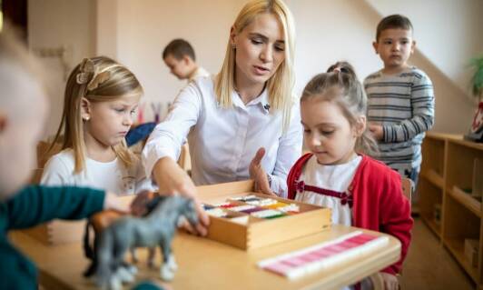 Pomoc w trudnościach rozwojowych: Jak wspierać dzieci w prywatnym przedszkolu?