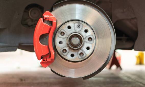 Układ hamulcowy: Kiedy warto odwiedzić serwis samochodowy w Gdańsku?