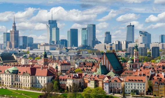 Punktualność jako znak rozpoznawczy przewozów osobowych w Warszawie