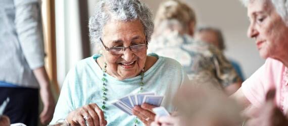 Jak domy opieki wspierają zdrowie psychiczne poprzez specjalistyczne terapie?