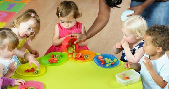 Jak dobry catering może wpłynąć na koncentrację dzieci w przedszkolach?