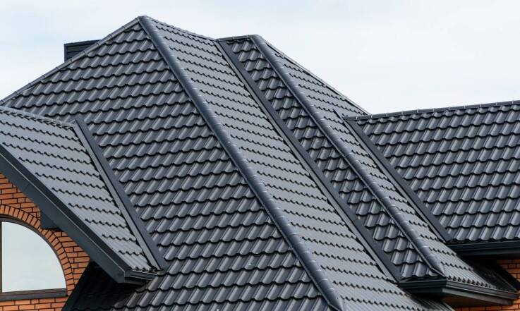 Zalety stosowania gontu bitumicznego w regionach o zmiennym klimacie