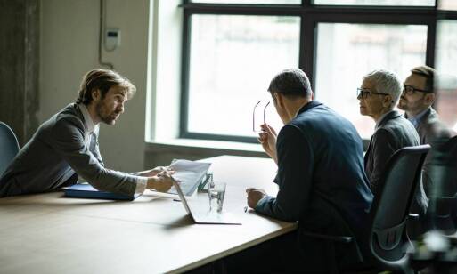 Jakie korzyści niesie współpraca z adwokatem dla dużych spółek?
