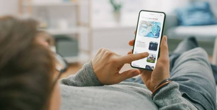 Jakie są zalety korzystania z aplikacji mobilnej do nauki teorii?