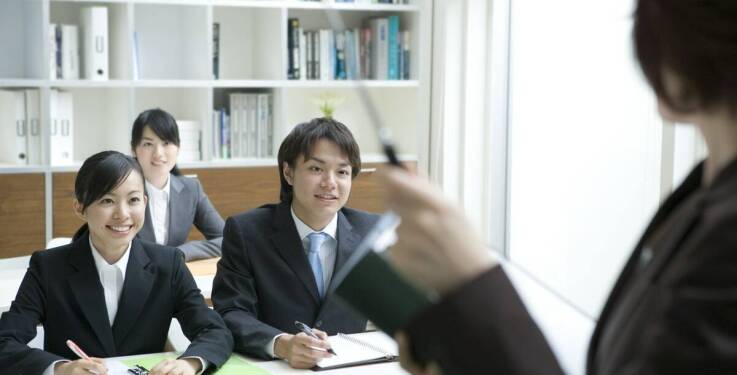 Jak nauka jazdy w języku angielskim ułatwia zdobycie prawa jazdy?