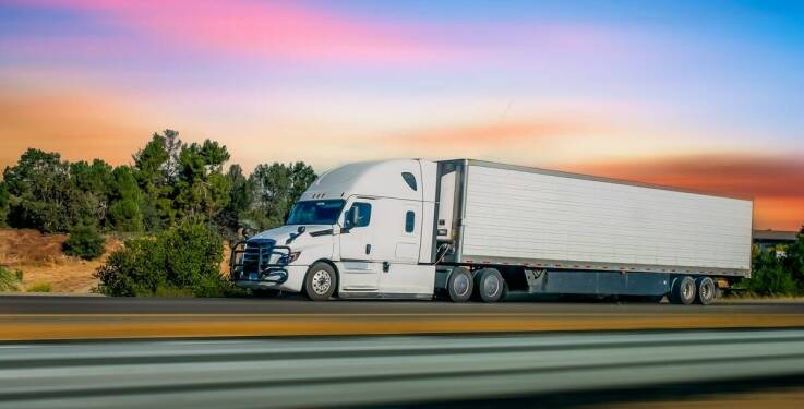 Transport autem z windą a logistyka – co warto wiedzieć?