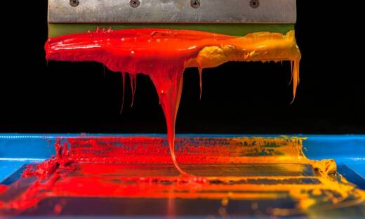 Jakie korzyści przynosi profesjonalny druk książek dla autorów?