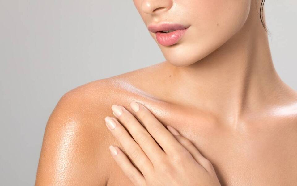 Czy opalanie natryskowe jest odpowiednie dla osób z alergiami skórnymi?