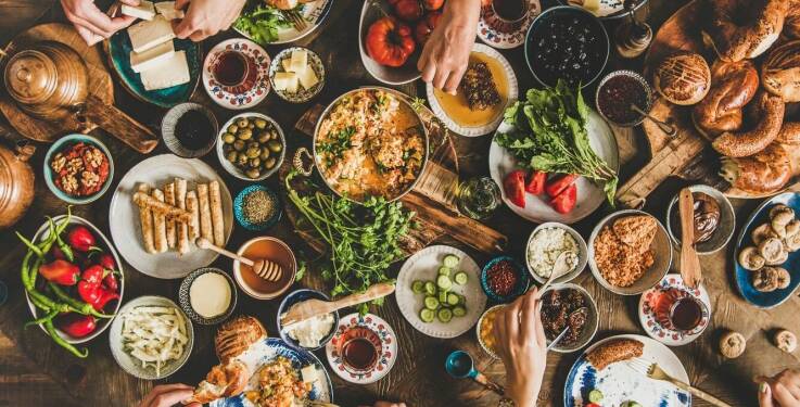 Jakie dania wegetariańskie oferuje restauracja żary?
