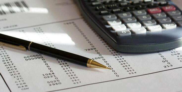 Jakie są wymagania dochodowe przy kredycie na oświadczenie?