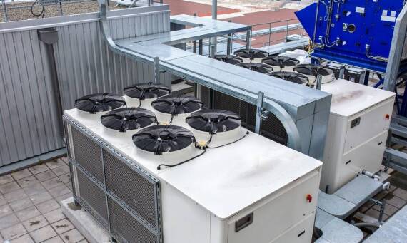 Klimatyzer przemysłowy – jak wybrać najlepszy model dla swojej firmy?