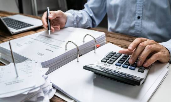 Jak biuro rachunkowe pomaga w obsłudze kadrowo-płacowej?