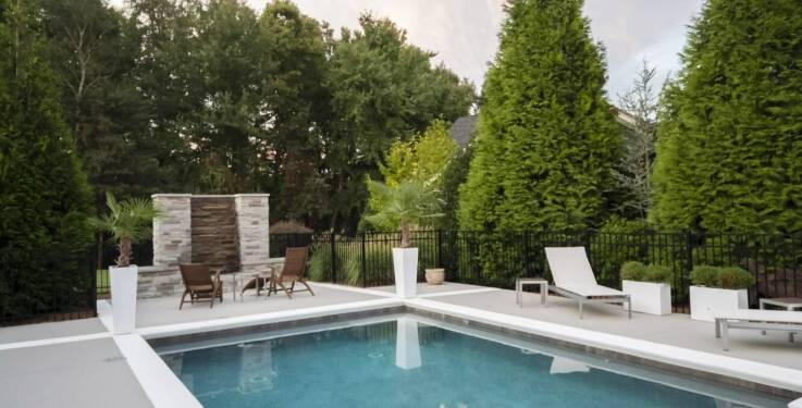 Zalety swim spas w porównaniu do tradycyjnych basenów