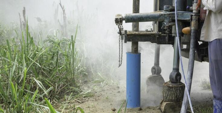 Jak przewierty sterowane pomagają w ochronie środowiska naturalnego