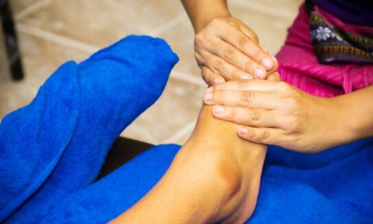 Tajski masaż stóp: naturalny sposób na relaksację i regenerację