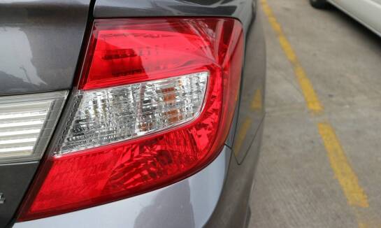 Zalety używania lampki rowerowej tył z funkcją migania