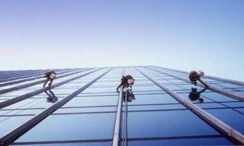 Rola nowoczesnych metod czyszczenia w redukcji kosztów eksploatacyjnych budynków