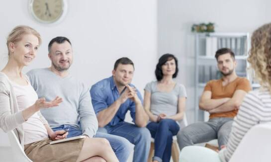 Znaczenie nauki strategii radzenia sobie z emocjami w terapii uzależnień