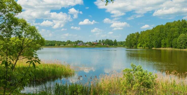 Jakie są najlepsze warunki do uprawiania wakeboardingu na Mazurach?