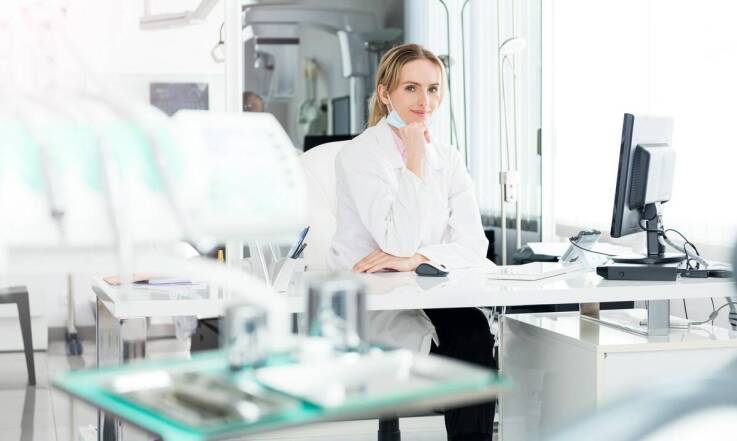 Dlaczego wybielanie zębów nie jest zalecane dla najmłodszych pacjentów?