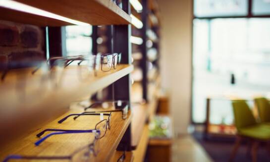 Jak dobrać soczewki antyrefleksyjne do okularów?