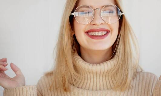 Dlaczego warto zdecydować się na leczenie ortodontyczne?