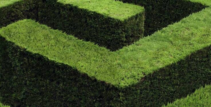 Co sprawia, że park tematyczny z labiryntami przyciąga turystów z całego kraju?