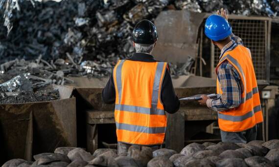 Jakie są najlepsze praktyki w odbiorze i zagospodarowaniu odpadów drewnianych?